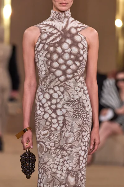 Look 77